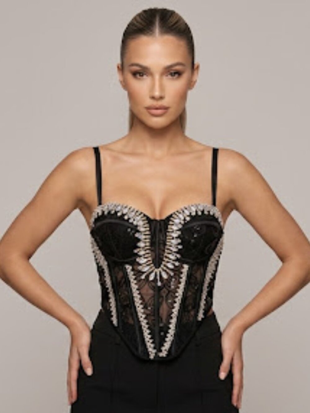 Own the Night. Wear the Spotlight - Picture 3 of 12